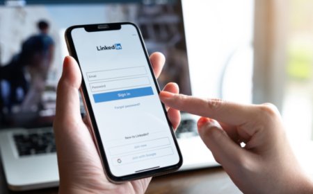لينكدين سوف تقدم أدوات مدعومة بالذكاء الإصطناعي